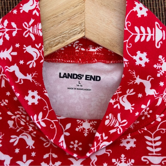 ⬇️Lands’ End Women’s Holiday Turtleneck Size L Color Red And White Pattern - Picture 2 of 8
